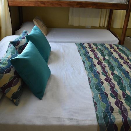Hotel Cabanas Aparts Tierra De Glaciares エル・カラファテ エクステリア 写真