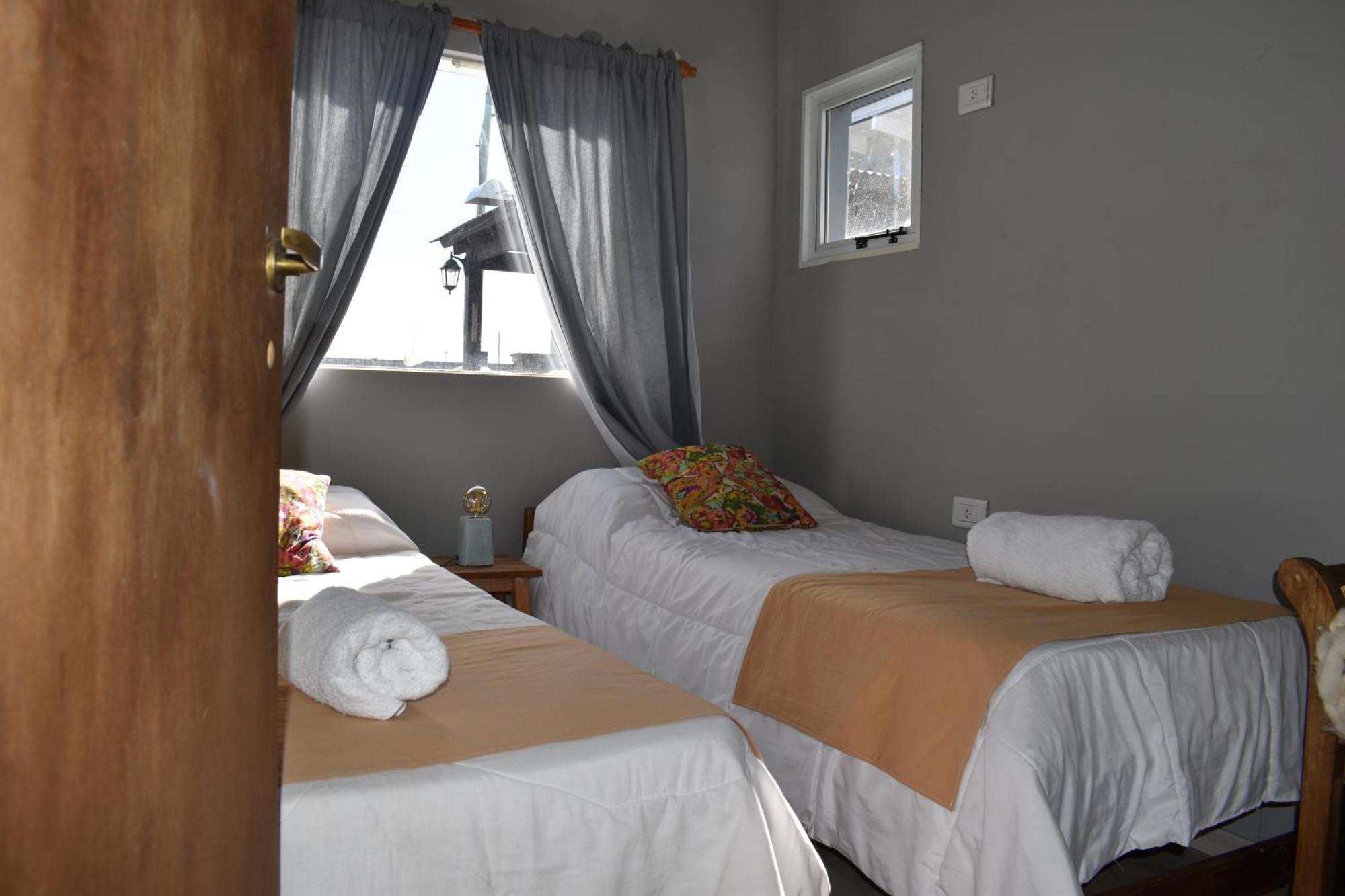 Hotel Cabanas Aparts Tierra De Glaciares エル・カラファテ エクステリア 写真